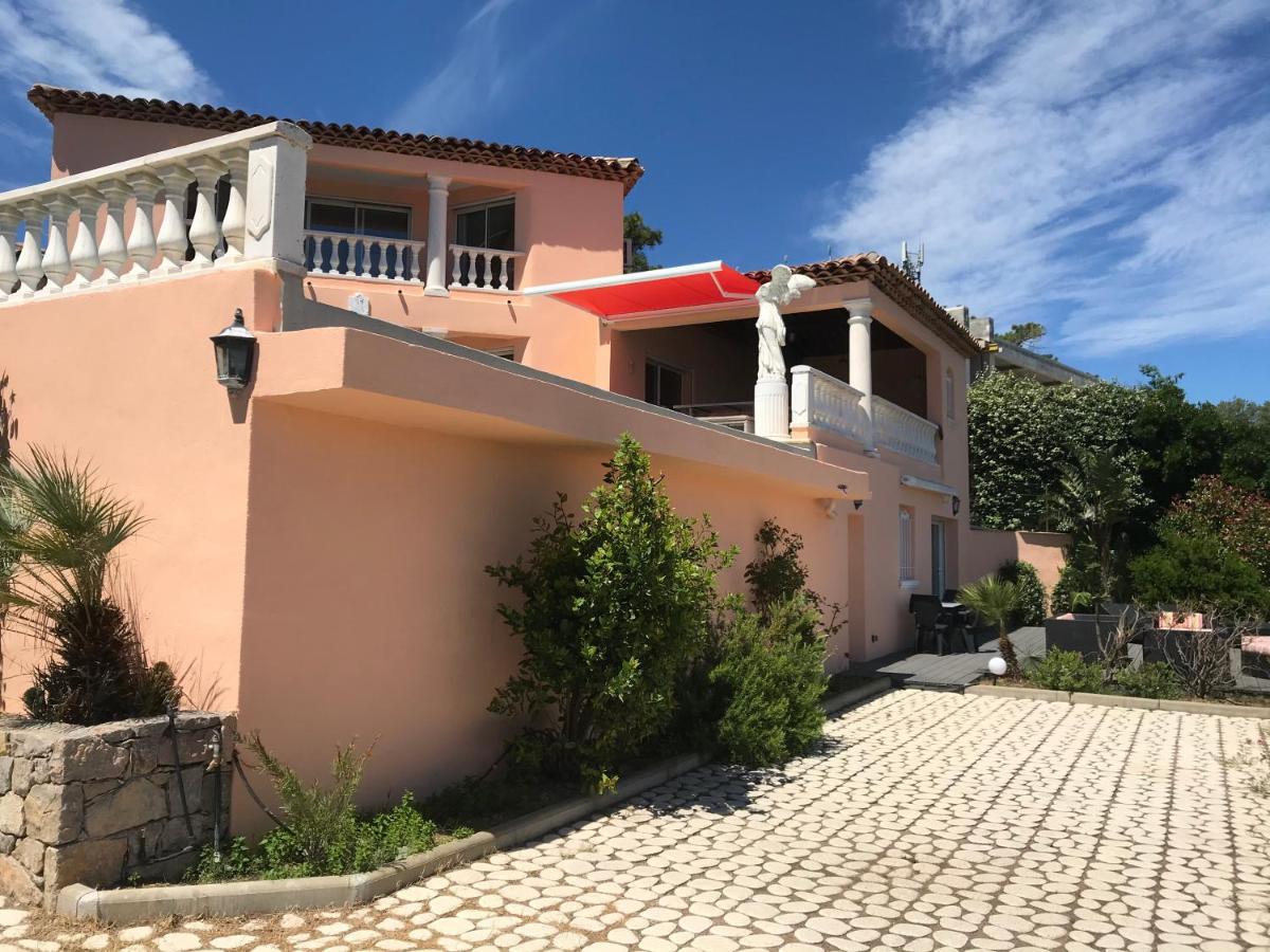 Goonie Lodge Les Issambres Kültér fotó